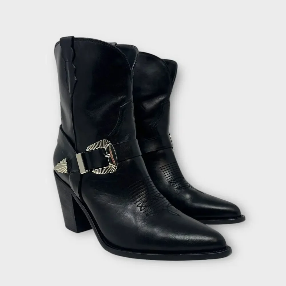 PARTLOW Charlotte Leather Buckle Western Booties In Nero Size 42